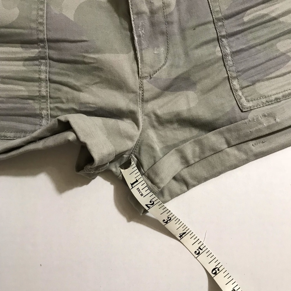 Abercrombie & Fitch distressed shorts - Picture 4 of 7